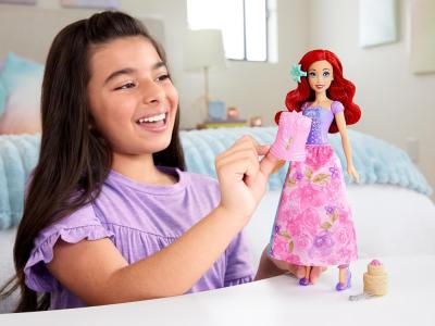 Mattel Disney Princess - Spin & Reveal - Poupée Ariel avec accessoires